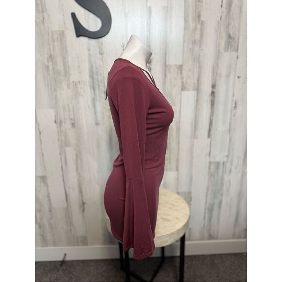 Adam Levine dress - Picture 7 of 7